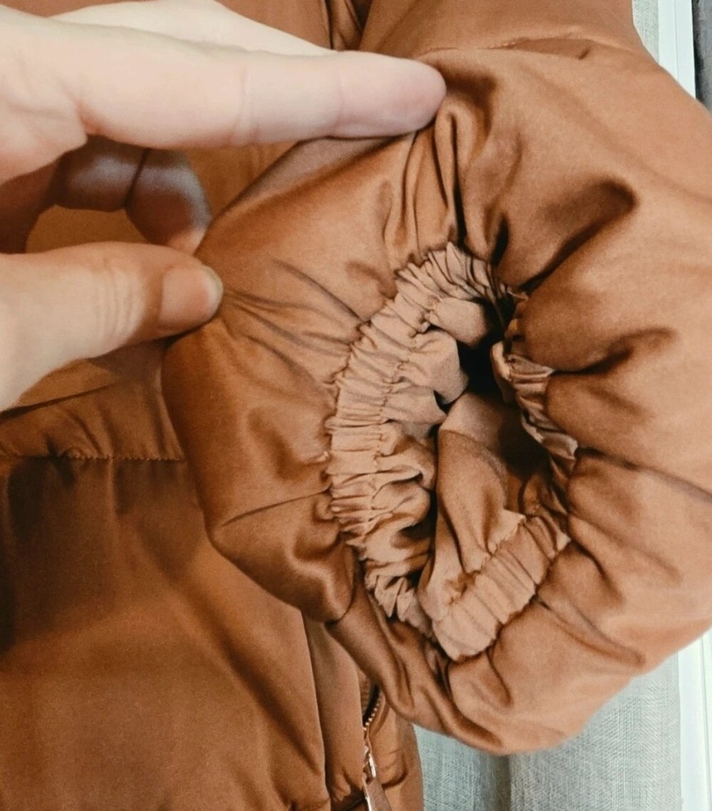 Avec Les Filles Rust-Brown Hooded Belted Puffer Jacket - Picture 8 of 8